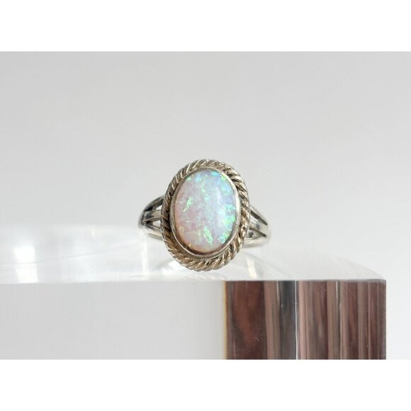 Ethiopian Iridescent Opal Gemstone Rope Sterling Silver Vintage Ring - sz 8 - Picture 2 of 10